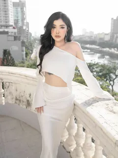 Ariadne escort in London