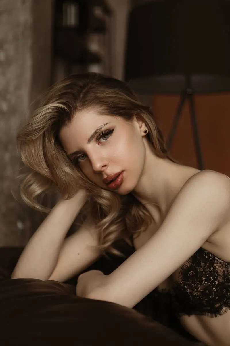 Caia escort in London