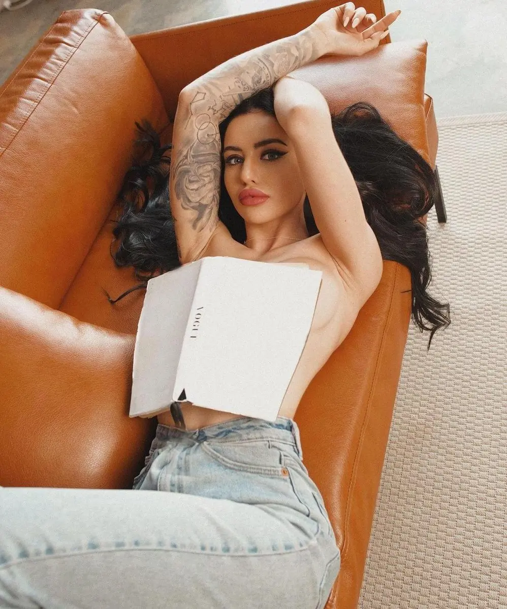 Camila escort in London
