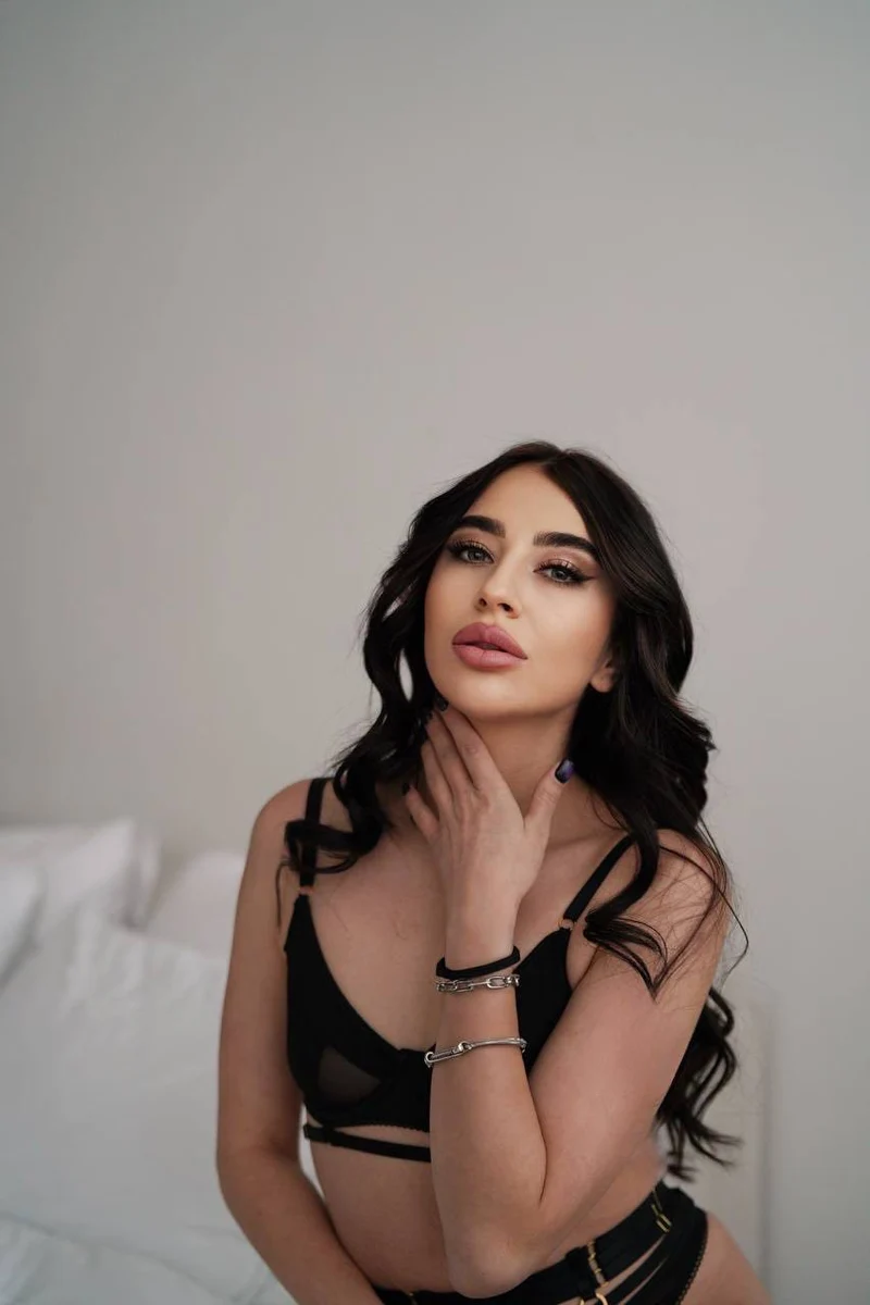 Eira escort in London