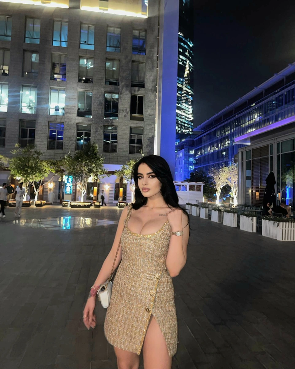 Leilani escort in London
