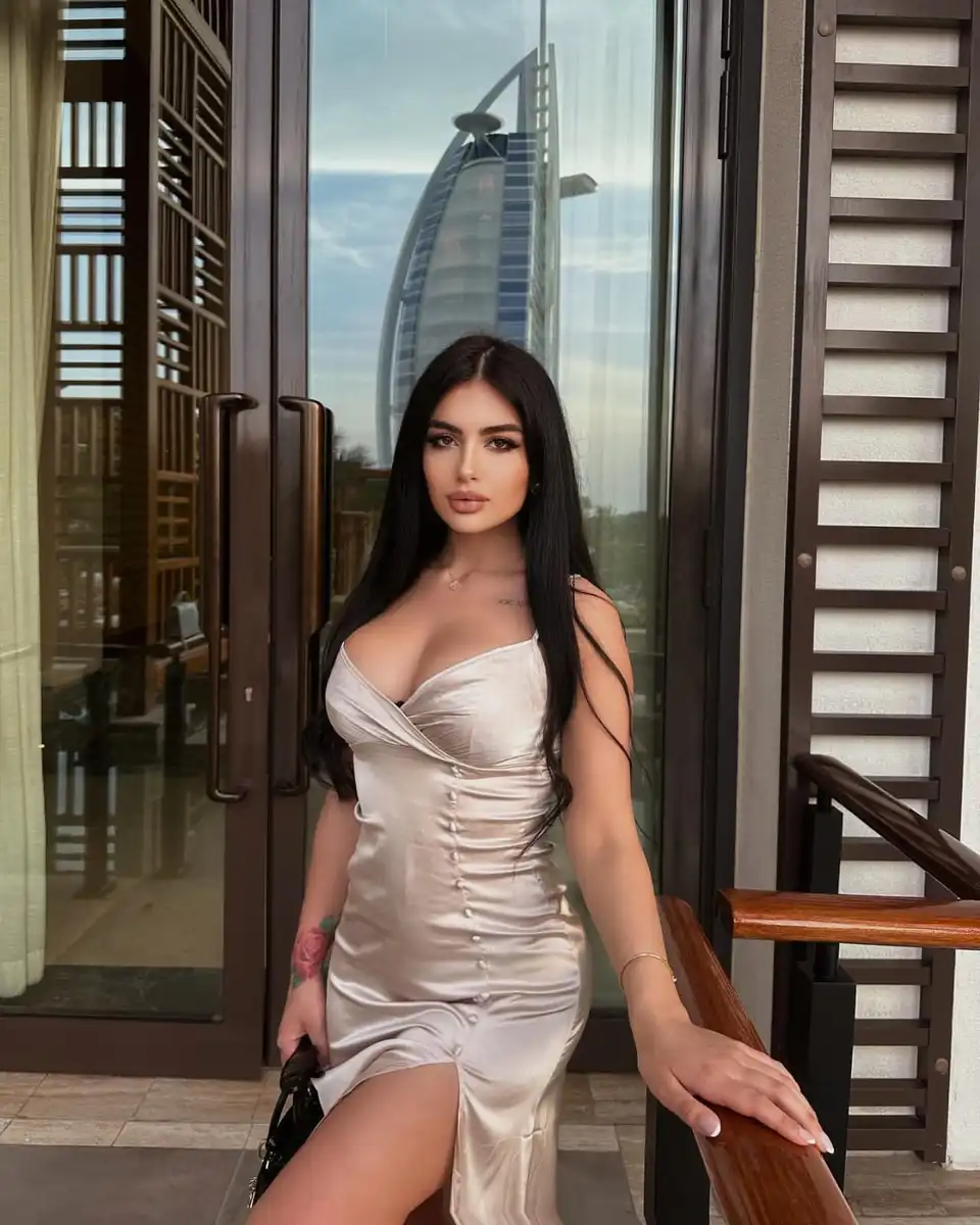 Leilani escort in London