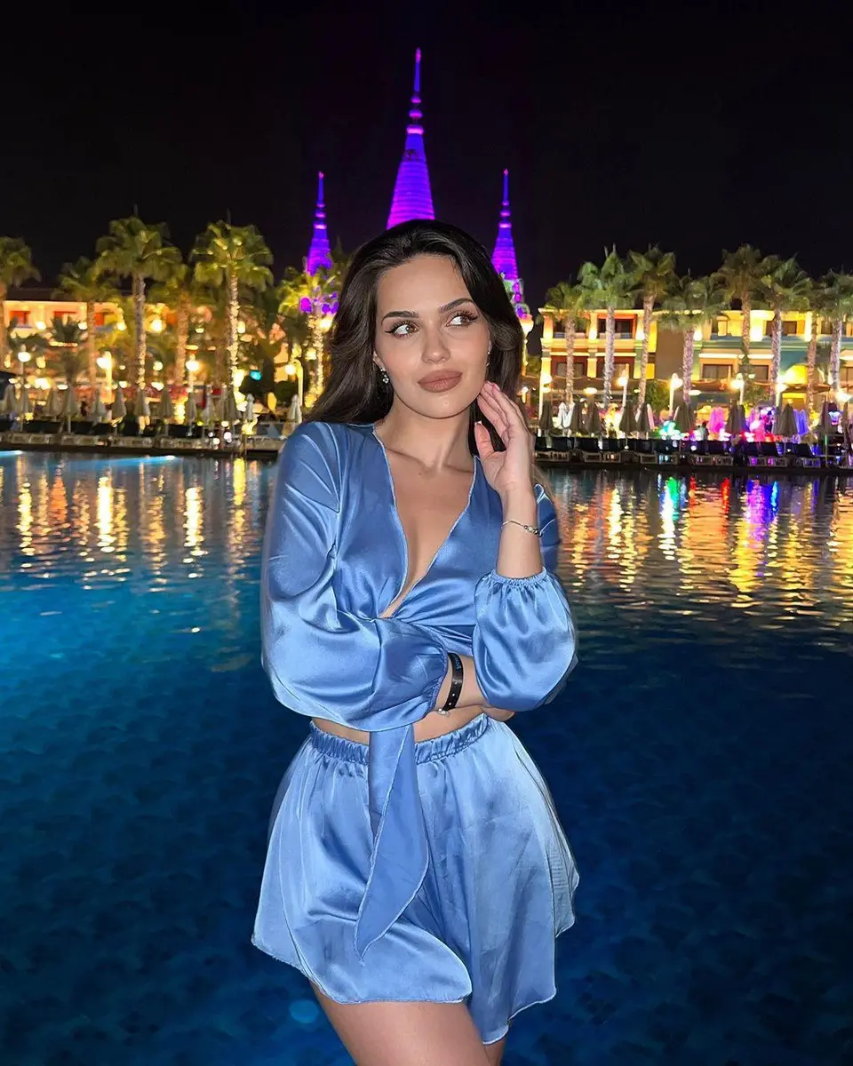 Nicole escort in London