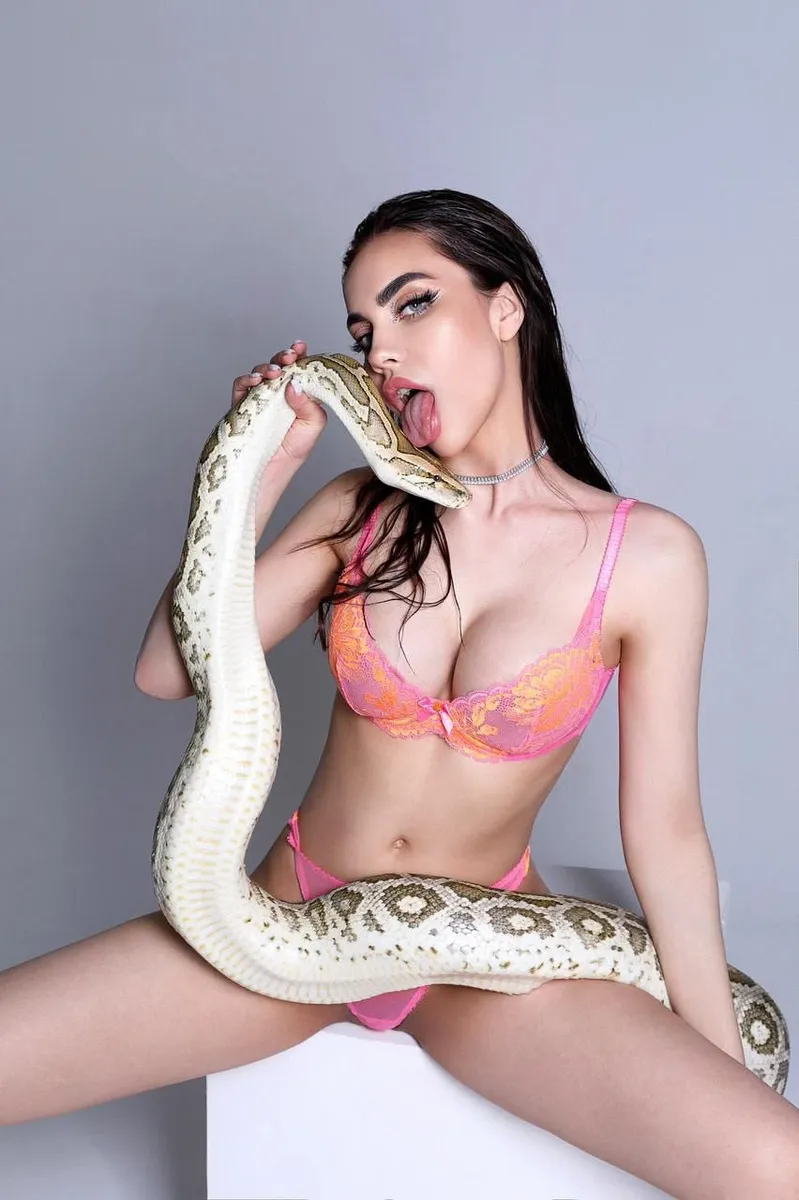 Thalia escort in London