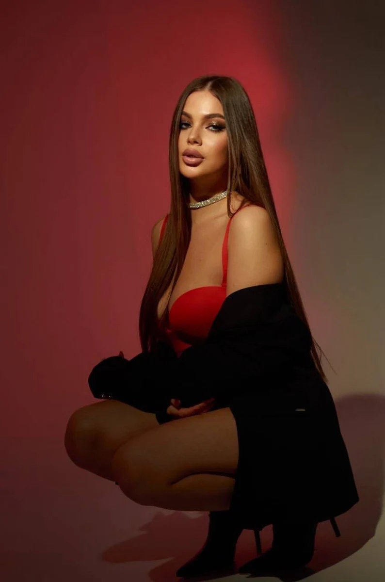 Thyra escort in London