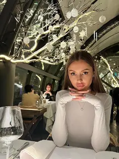Waverly escort in London